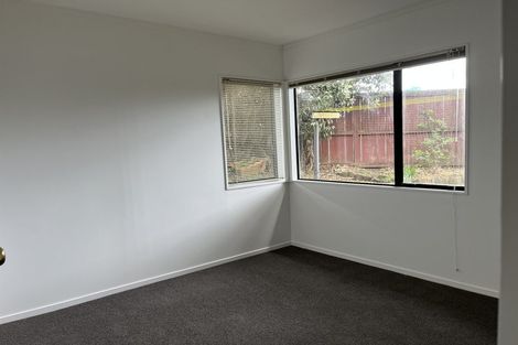 Photo of property in 2/2a Exminster Street, Blockhouse Bay, Auckland, 0600