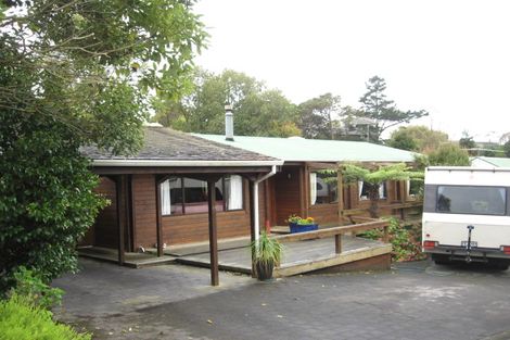 Photo of property in 84 Haseler Crescent, Howick, Auckland, 2014