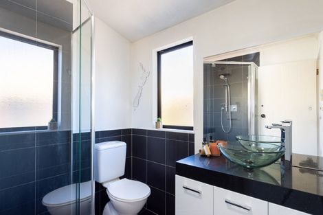 Photo of property in 22 Millennium Hill, Paraparaumu, 5032