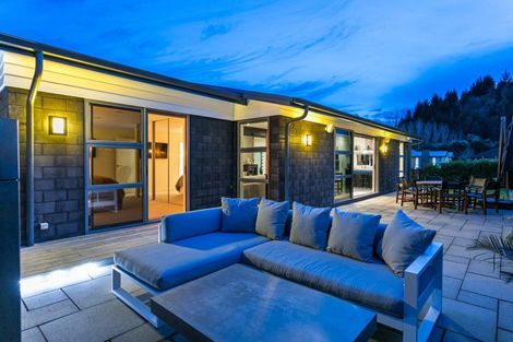 Photo of property in 261 Lakes Boulevard, Pyes Pa, Tauranga, 3112