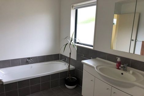 Photo of property in 14 Katerini Grove, Papamoa Beach, Papamoa, 3118