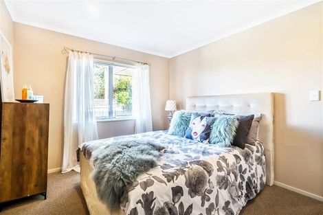 Photo of property in 48 Hogarth Rise, West Harbour, Auckland, 0618