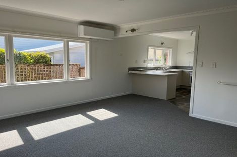 Photo of property in 1/5 Stratford Avenue, Milford, Auckland, 0620