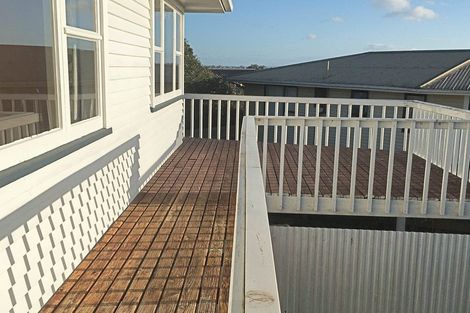 Photo of property in 18 Carole Crescent, Pakuranga, Auckland, 2010