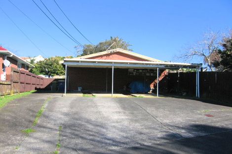 Photo of property in 3/7 Alwyn Avenue, Te Atatu South, Auckland, 0610