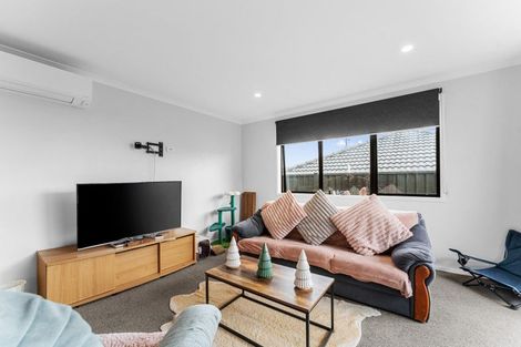 Photo of property in 8 Wai Huri Place, Omokoroa, 3114