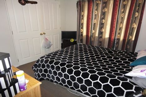 Photo of property in 19 Arlose Place, Westgate, Auckland, 0614