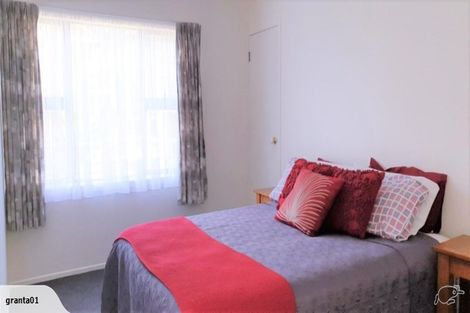 Photo of property in 34 Knights Road, Rothesay Bay, Auckland, 0630