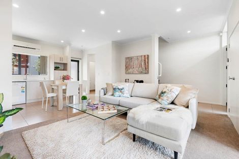 Photo of property in 12 Fermi Lane, Papakura, 2110