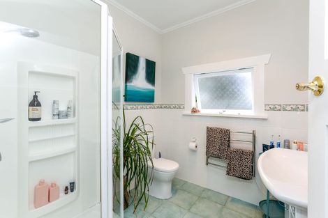 Photo of property in 331 Barrett Road, Omata, New Plymouth, 4374