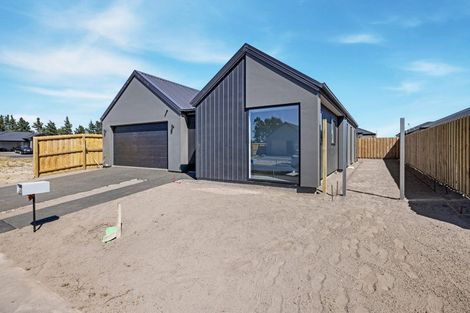 Photo of property in 3 Borthwick Street, Belfast, Christchurch, 8051