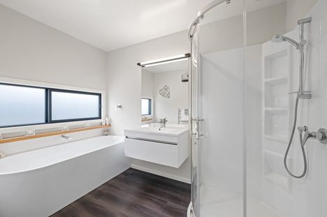 Photo of property in 17 Rose Manor Drive, Springlands, Blenheim, 7201