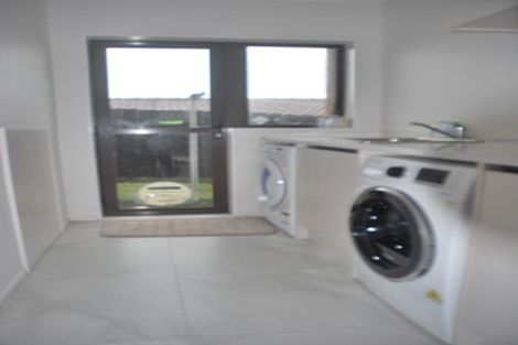 Photo of property in 14b Lesa Annis Place, Henderson, Auckland, 0612