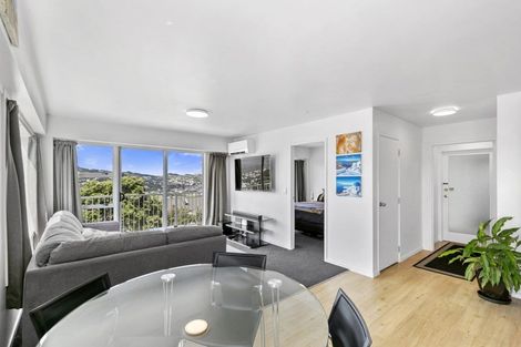 Photo of property in 4/32 Akaroa Drive, Maupuia, Wellington, 6022