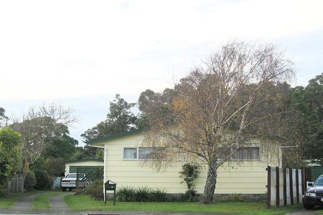 Photo of property in 16 Greenwood Place, Paraparaumu, 5032