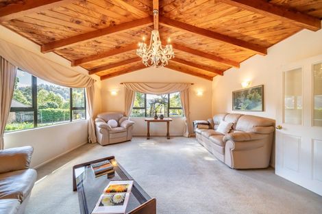 Photo of property in 13 Carlow Grove, Birchville, Upper Hutt, 5018