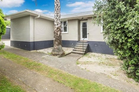 Photo of property in 14 Eddowes Street, Manurewa, Auckland, 2102