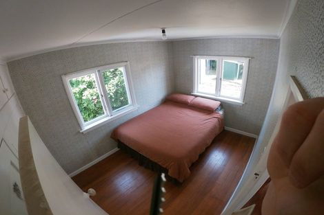 Photo of property in 28 Bertram Road, Kawakawa Bay, Papakura, 2585