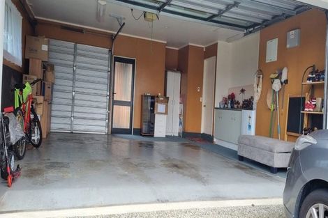 Photo of property in 8 Woodgate Court, Fitzherbert, Palmerston North, 4410