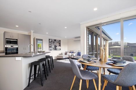 Photo of property in 14 Cranmer Close, Rototuna North, Hamilton, 3210