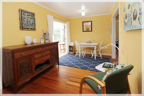 Photo of property in 8 Huia Street, Foxton Beach, Foxton, 4815