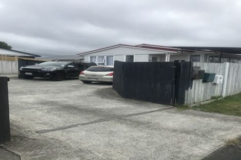 Photo of property in 11a Bamboo Grove, Kelston, Auckland, 0602