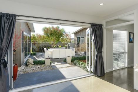 Photo of property in 80 Orotu Drive, Poraiti, Napier, 4112