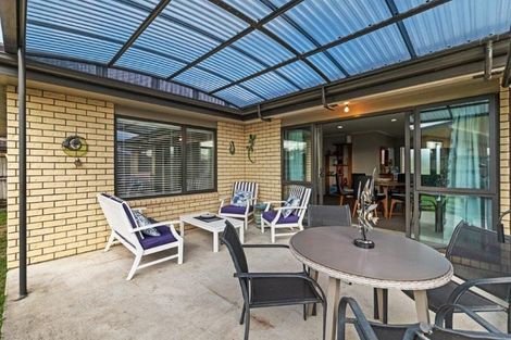 Photo of property in 102 Farringdon Avenue, Rototuna North, Hamilton, 3210