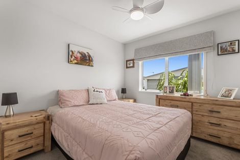 Photo of property in 11 Kamahi Crescent, Papamoa Beach, Papamoa, 3118