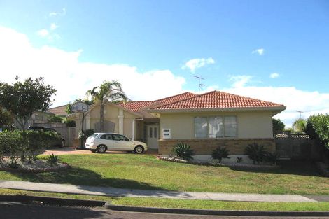 Photo of property in 15 Westminster Gardens, Unsworth Heights, Auckland, 0632