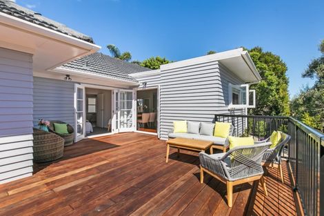 Photo of property in 1/13 Eversleigh Road, Belmont, Auckland, 0622