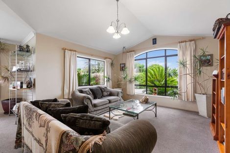 Photo of property in 22 Jenny Lane, Waiuku, 2123