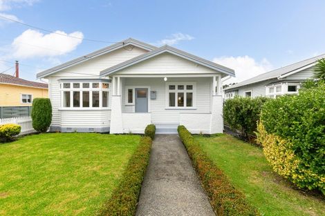 Photo of property in 36 Stone Street, Miramar, Wellington, 6022