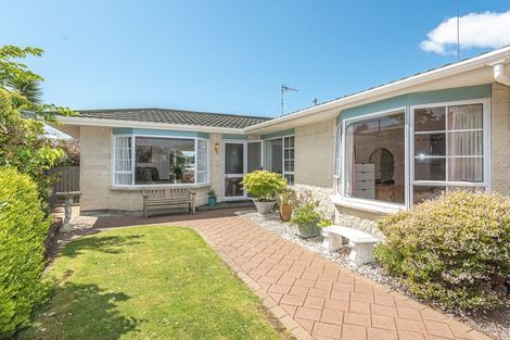 Photo of property in 28 Lindsey Crescent, Springvale, Whanganui, 4501