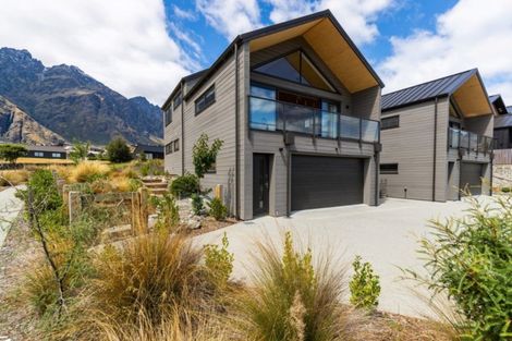 Photo of property in 1a Rannoch Drive, Jacks Point, Queenstown, 9371