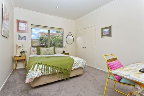 Photo of property in 22 Stillwater Crescent, Stillwater, Silverdale, 0993