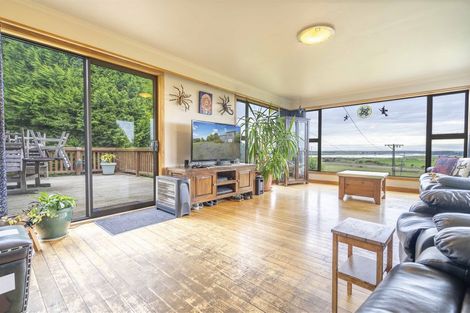 Photo of property in 127 Omaui Road, Greenhills, Invercargill, 9877