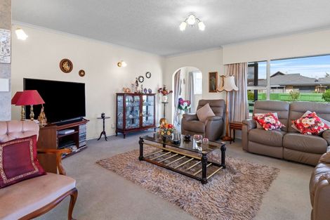 Photo of property in 154 Winchester Street, Levin, 5510