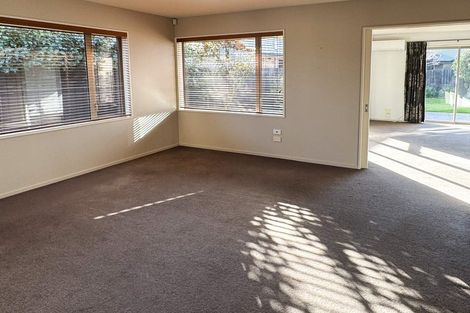 Photo of property in 21 Dunsford Close, Halswell, Christchurch, 8025