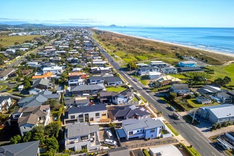 Photo of property in 1024b Papamoa Beach Road, Papamoa Beach, 3118