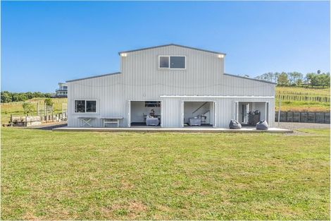 Photo of property in 141 Wades Road, Whitford, Howick, 2571