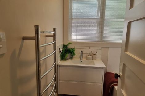 Photo of property in 30 Goldsmith Crescent, Levin, 5510