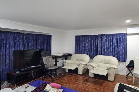 Photo of property in 3 Feeny Crescent, East Tamaki, Auckland, 2013