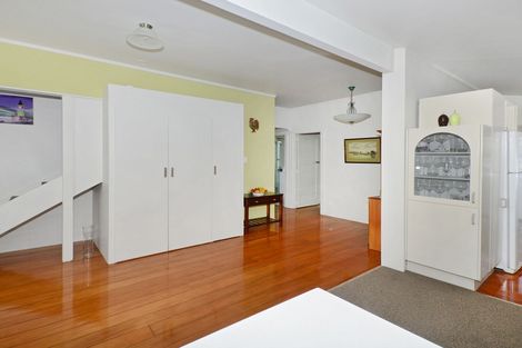 Photo of property in 33 Princes Street, Levin, 5510