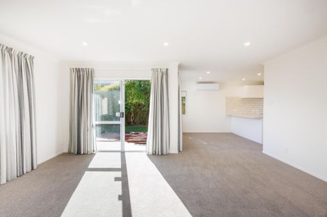 Photo of property in 21a Rangitira Avenue, Palmerston North, 4414