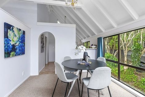 Photo of property in 84 Amapur Drive, Khandallah, Wellington, 6035