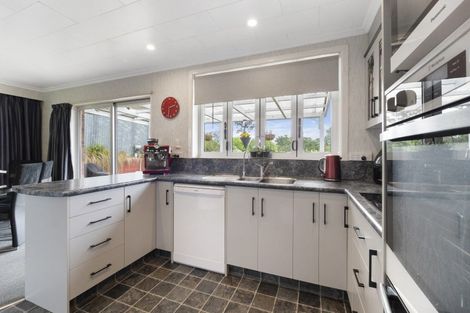 Photo of property in 24 Mills Street, Eltham, 4322