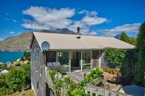 Photo of property in 10a Caples Place, Fernhill, Queenstown, 9300