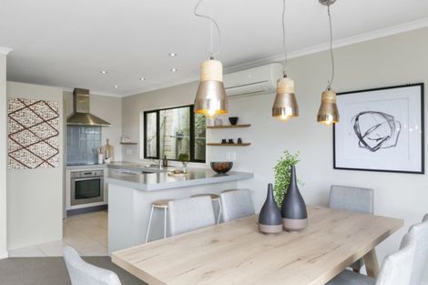 Photo of property in 16 View Road, Titahi Bay, Porirua, 5022