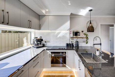 Photo of property in 38a Warwick Crescent, Taradale, Napier, 4112